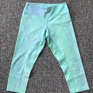 Asics cropped workout legging